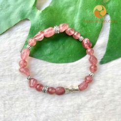 Vòng tay đá Thạch Anh Dâu Tây Hồng (sỏi) - mix charm bạc 925