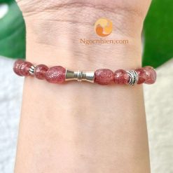 Vòng tay đá Thạch Anh Dâu Tây Hồng (sỏi) - mix charm bạc 925